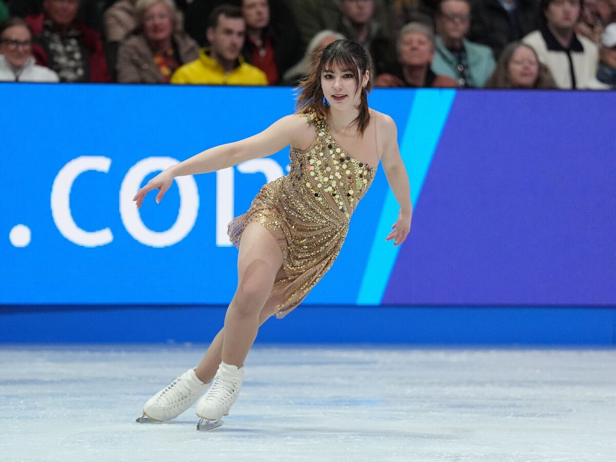 2026 Olympic Gold Medalist Alysa Liu Joins Fellow Olympians in Norwood, in First Post-Olympics Performance