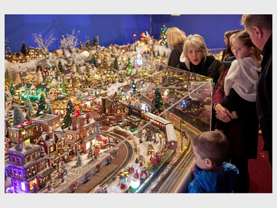 Christmas in July Model Trains